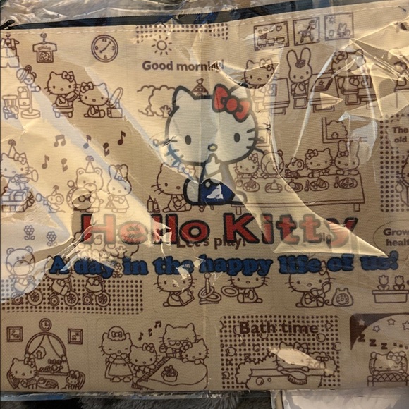 Hello Kitty Cosmetic Bag - Picture 2 of 2